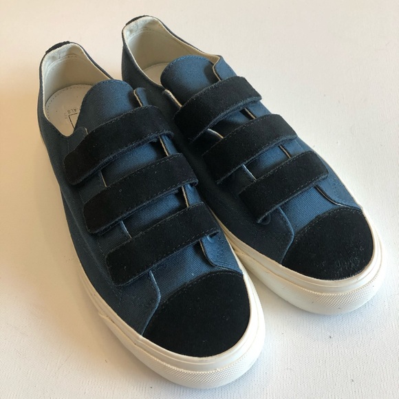 vans prison issue black